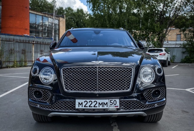 Самые дорогие номера на машину в России 