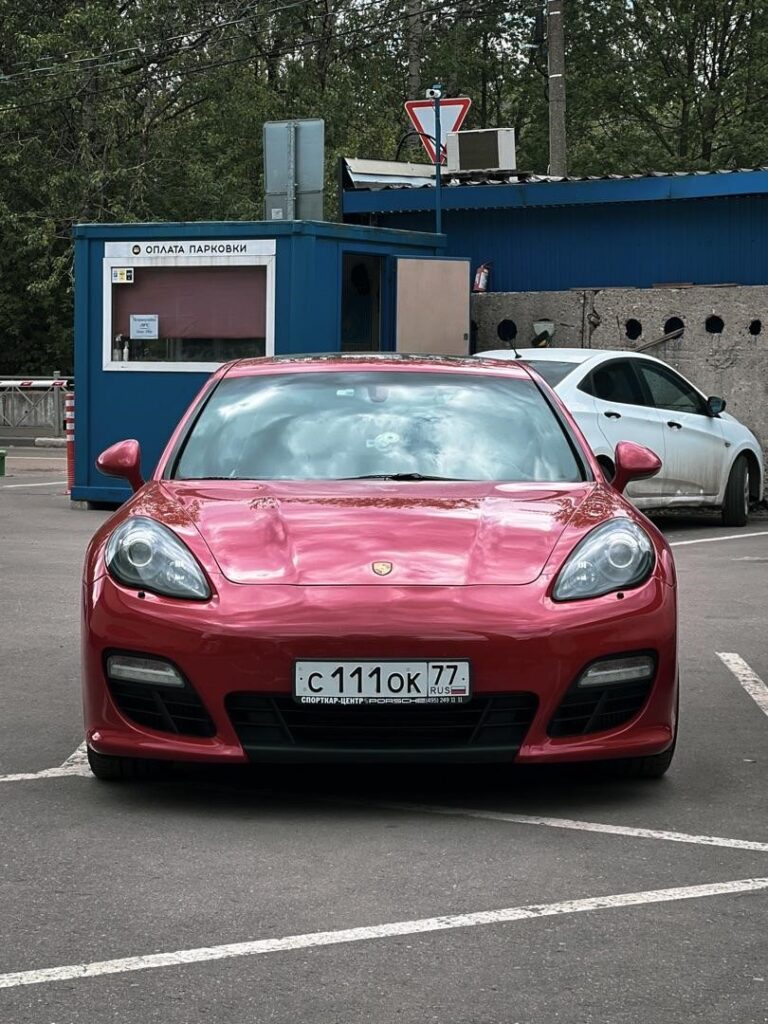 Машина с номером